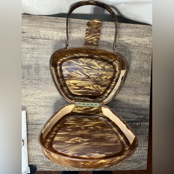 Vintage Myles 1950s mother of pearl gold lucite hand bag - Picture 5 of 7